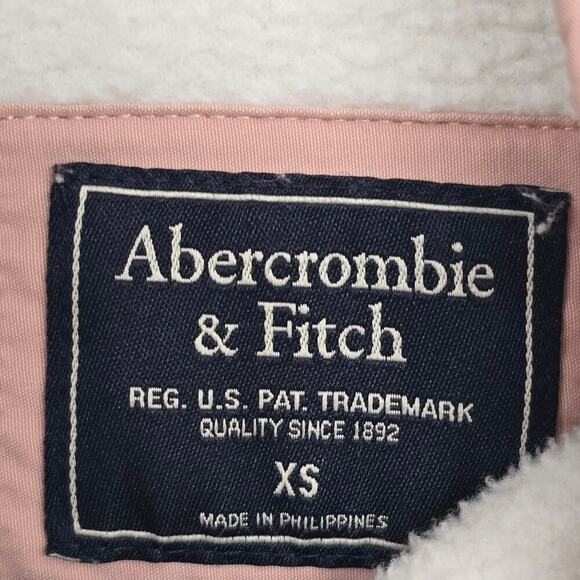 Abercrombie & Fitch XS Quilted Fleece Pullover Pink Cream Snap Cozy Loungewear - Picture 4 of 9